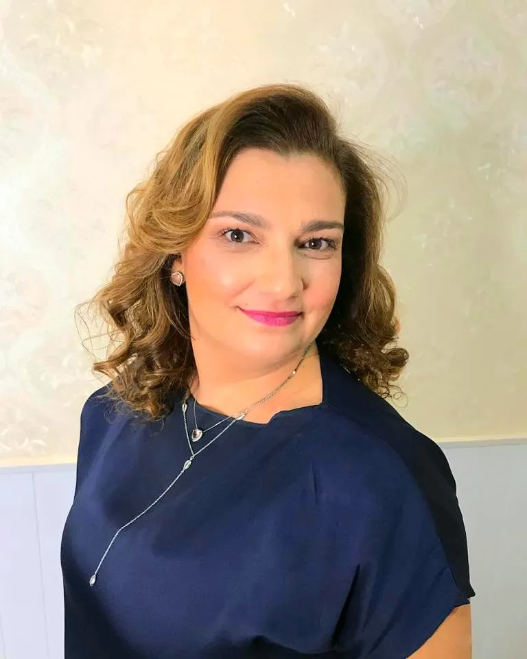 Adriana Galvão Moura Abílio